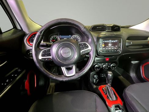 Used 2016 Jeep Renegade Trailhawk AWD/4WD image 9