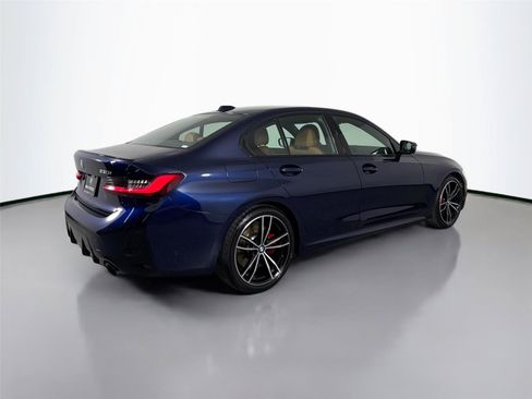 Certified 2023 BMW 330i Sedan w/ M Sport Package RWD image 5