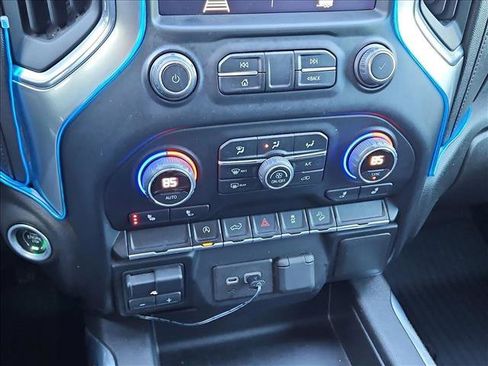 Used 2021 Chevrolet Silverado 1500 RST image 14