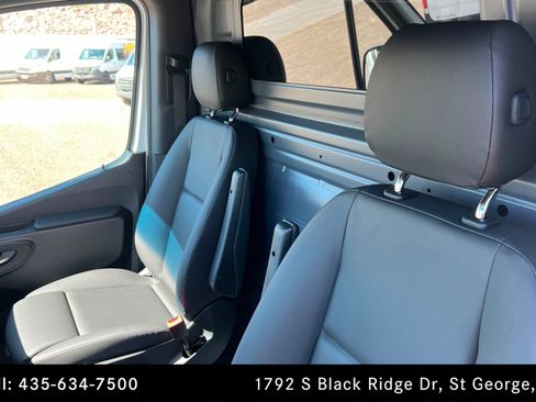 Used 2026 Mercedes-Benz Sprinter 2500 image 12