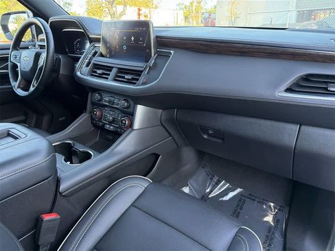 Used 2023 Chevrolet Suburban Premier image 44