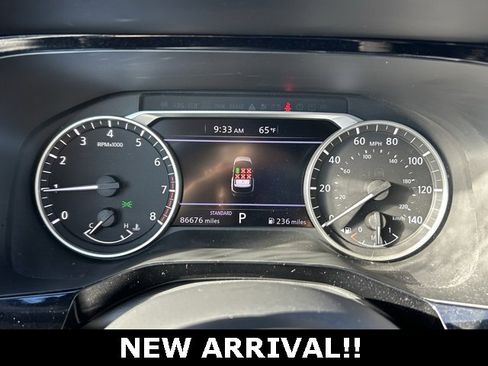 Used 2022 Nissan Pathfinder S image 19