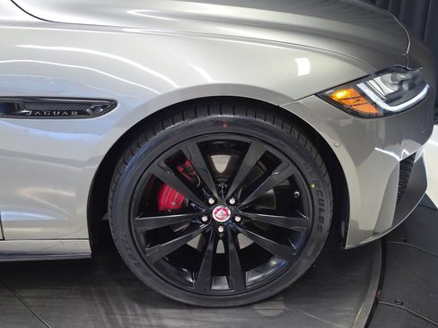 Used 2018 Jaguar XF S image 45