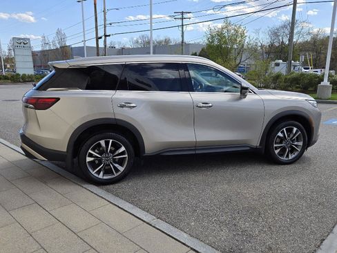 Certified 2023 INFINITI QX60 Luxe w/ Vision Package AWD/4WD image 16