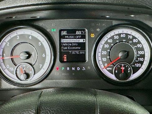 Used 2022 RAM 1500 Classic SLT image 2