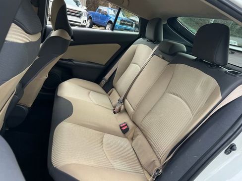 Used 2016 Toyota Prius Two image 20