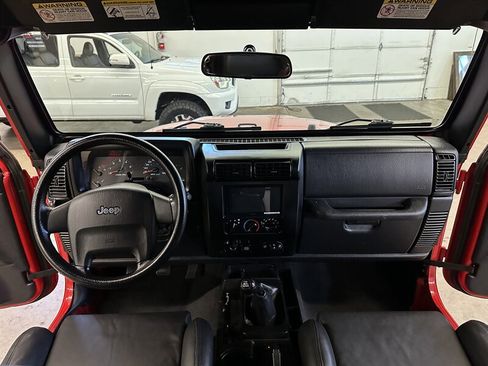 Used 2006 Jeep Wrangler X image 19
