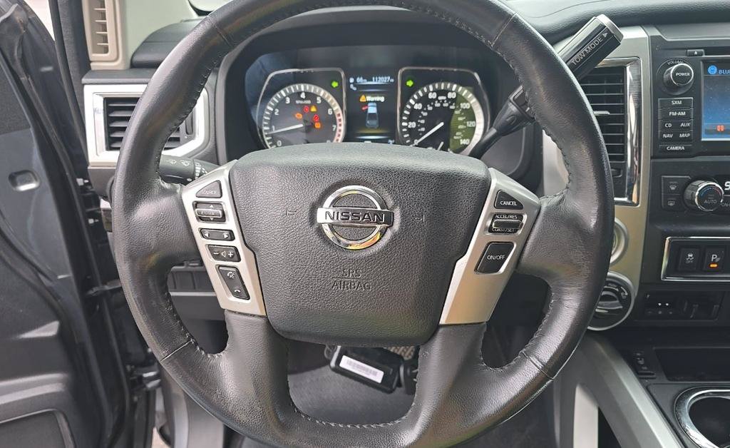 Used 2017 Nissan Titan SV AWD/4WD image 13