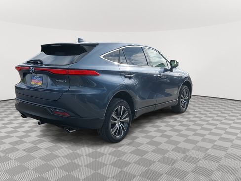 Used 2021 Toyota Venza Limited image 5