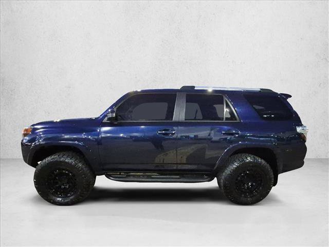 Used 2024 Toyota 4Runner SR5 AWD/4WD image 9