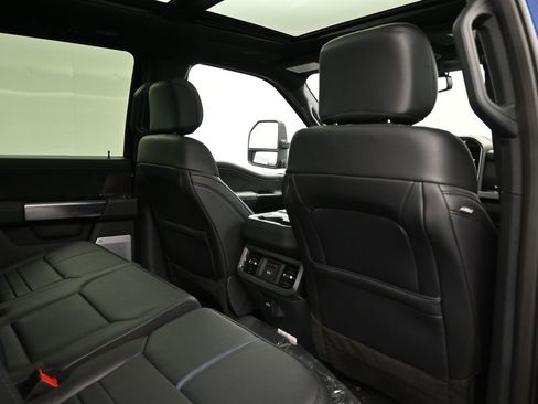 New 2026 Ford F250 Platinum w/ Tremor Off-Road Package image 16