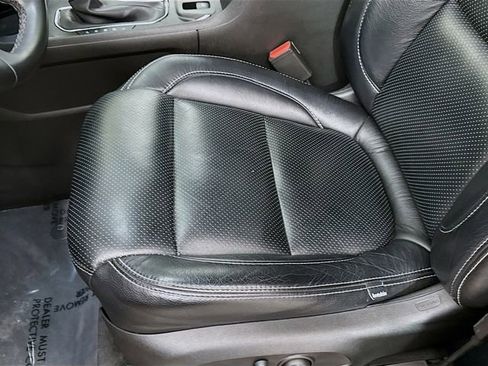 Used 2023 Chevrolet Traverse LT image 19