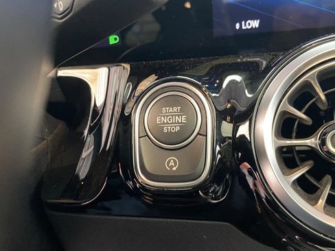 Used 2022 Mercedes-Benz GLA 250 4MATIC image 26