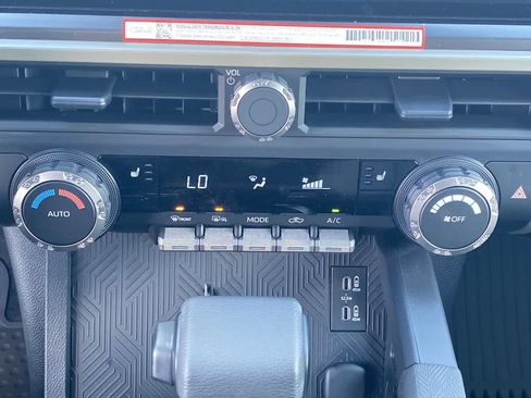 New 2026 Toyota Tacoma TRD Off-Road AWD/4WD image 18