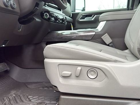 New 2026 Chevrolet Silverado 2500 LTZ w/ LTZ Premium Package image 13
