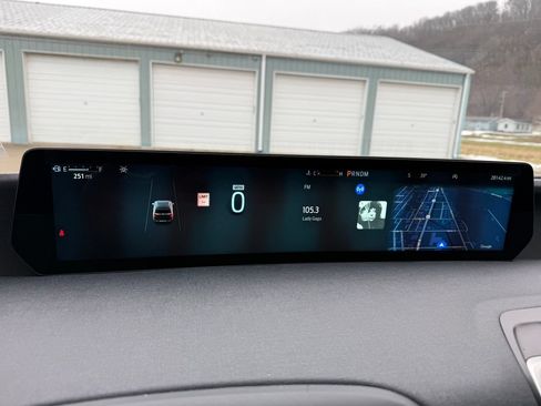Used 2025 Ford Expedition Active AWD/4WD image 33