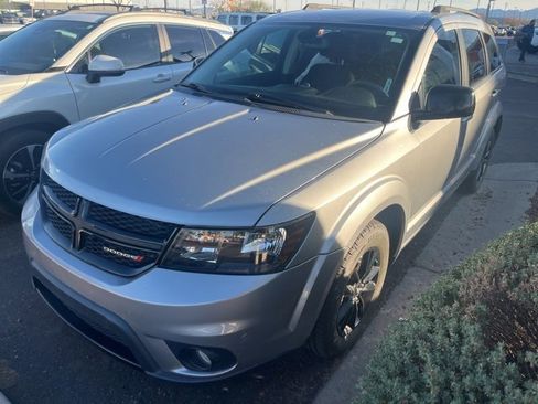 Used 2019 Dodge Journey SE w/ Connectivity Group image 3