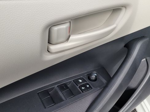 Certified 2025 Toyota Corolla LE image 16