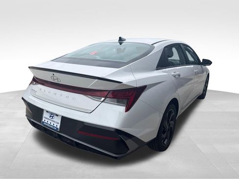 New 2026 Hyundai Elantra SEL Sport Premium FWD image 5