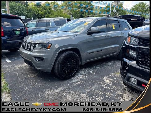 Used 2020 Jeep Grand Cherokee Altitude AWD/4WD image 1