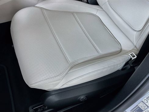 Certified 2026 Mercedes-Benz GLC 300 image 21