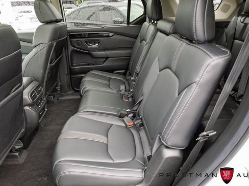 Used 2025 Honda Pilot Touring image 43
