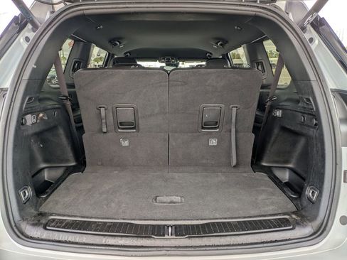 Used 2023 Jeep Grand Cherokee L Laredo image 29