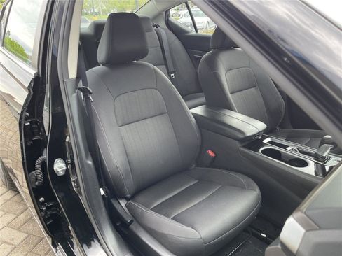 Used 2024 Nissan Altima 2.5 SV FWD image 31