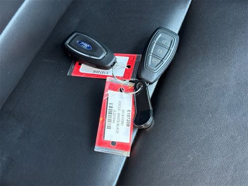 Used 2018 Ford Focus ST w/ Equipment Group 402A image 3