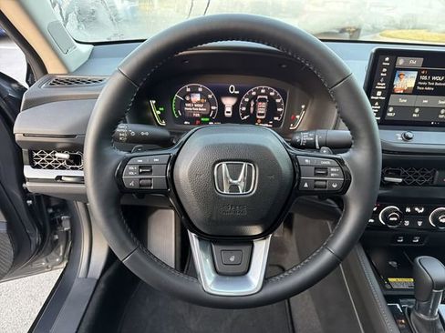 Used 2025 Honda Accord Touring image 25