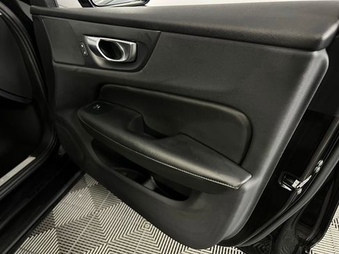 Used 2024 Volvo S60 B5 Core image 33