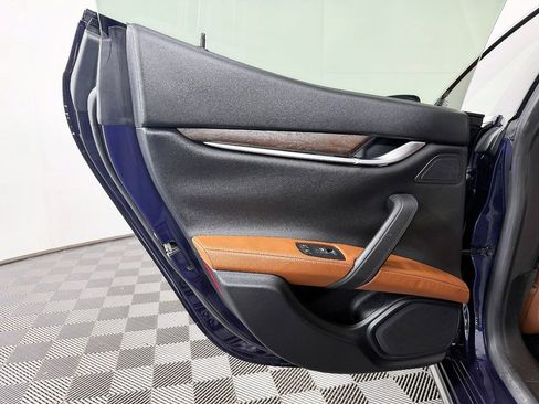 Used 2017 Maserati Ghibli S RWD image 41