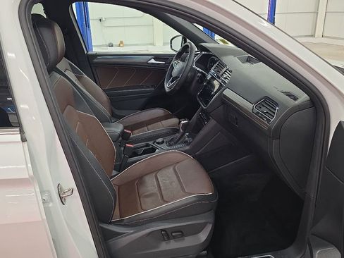 Used 2022 Volkswagen Tiguan SEL R-Line AWD/4WD image 30