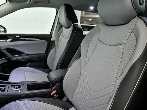 New 2026 Volkswagen Tiguan SE image 7