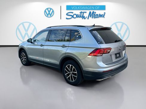 Used 2021 Volkswagen Tiguan SE w/ Panoramic Sunroof Package image 6