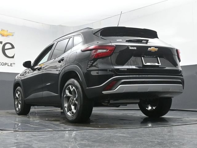 New 2026 Chevrolet Trax LT FWD image 5