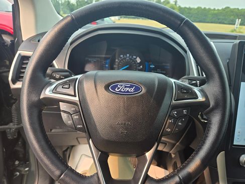 Used 2023 Ford Edge SEL w/ Convenience Package AWD/4WD image 13