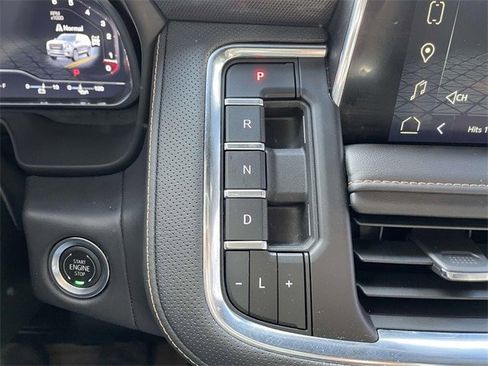 Used 2024 GMC Yukon XL AT4 w/ AT4 Premium Package image 32