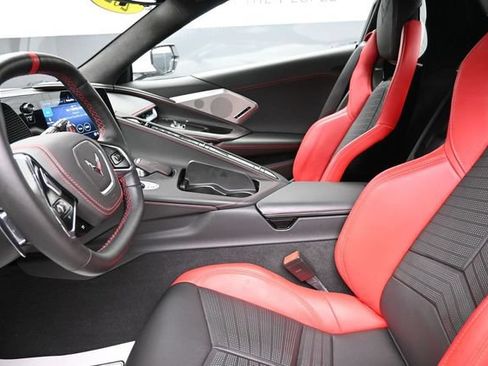 Used 2021 Chevrolet Corvette Stingray Premium Conv w/ Z51 Performance Package RWD image 15