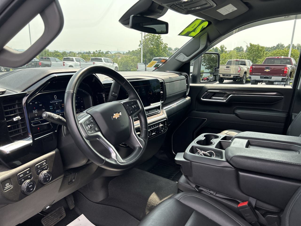 Used 2024 Chevrolet Silverado 2500 LTZ AWD/4WD image 26