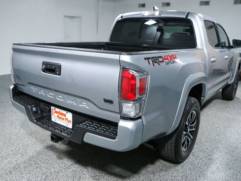 Used 2023 Toyota Tacoma TRD Sport AWD/4WD image 7