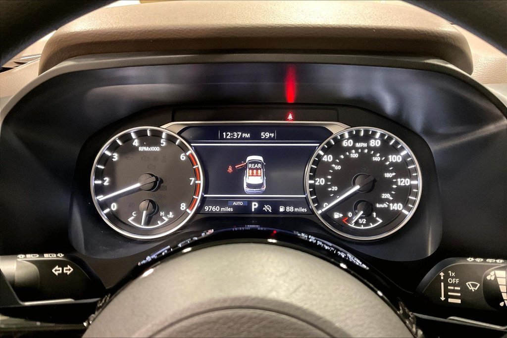 Used 2023 Nissan Rogue SV AWD/4WD image 14