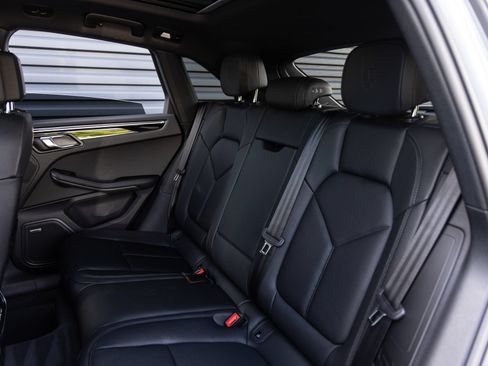 Used 2026 Porsche Macan AWD/4WD image 26
