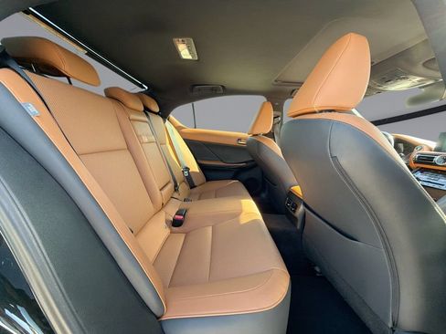 Used 2022 Lexus IS 300 w/ Premium Package RWD image 17