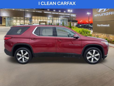 Used 2018 Chevrolet Traverse LT image 6