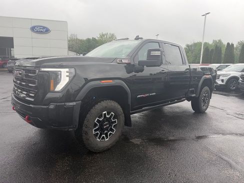 Used 2025 GMC Sierra 2500 AT4X AWD/4WD image 1