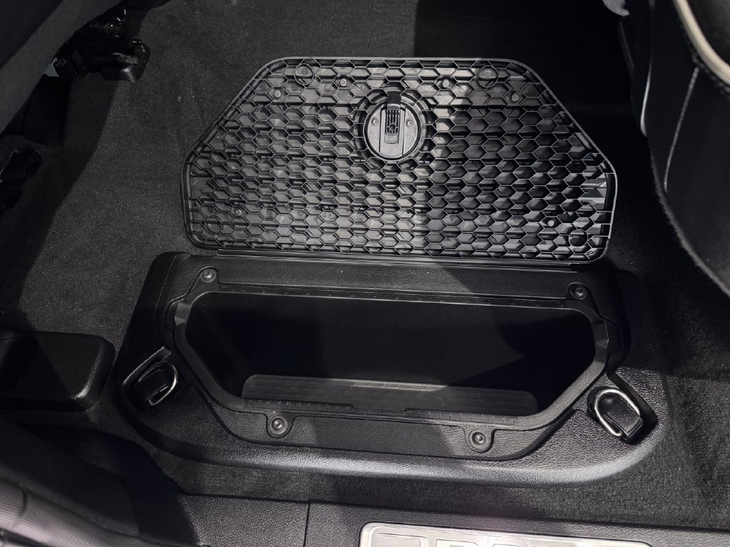 Used 2021 RAM 1500 Laramie w/ Sport Appearance Package AWD/4WD image 29