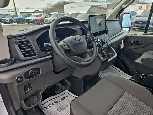New 2026 Ford Transit 250 148 Medium Roof RWD image 18