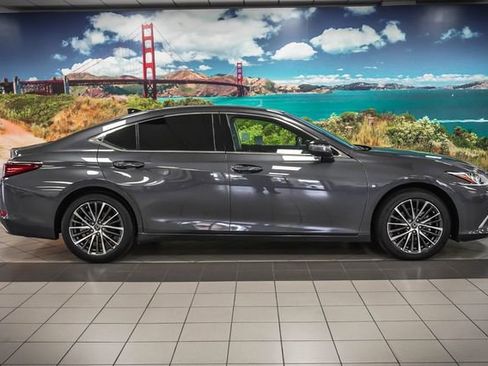 Certified 2025 Lexus ES 350 w/ Premium Package FWD image 5