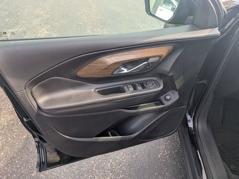 Used 2019 GMC Terrain SLE w/ Driver Convenience Package FWD image 15